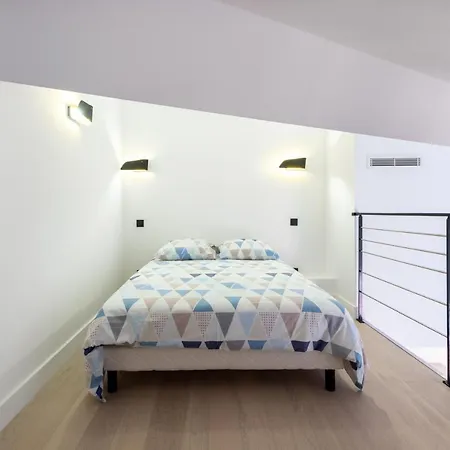 Smartbnb - 2 Pieces Moderne - Mezzanine - Emplacement Central 아파트 *